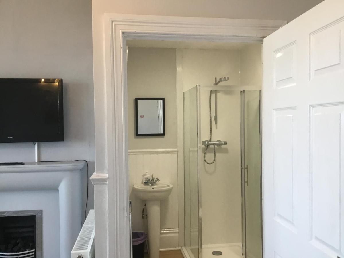 Cara Guesthouse Whitley Bay Dış mekan fotoğraf