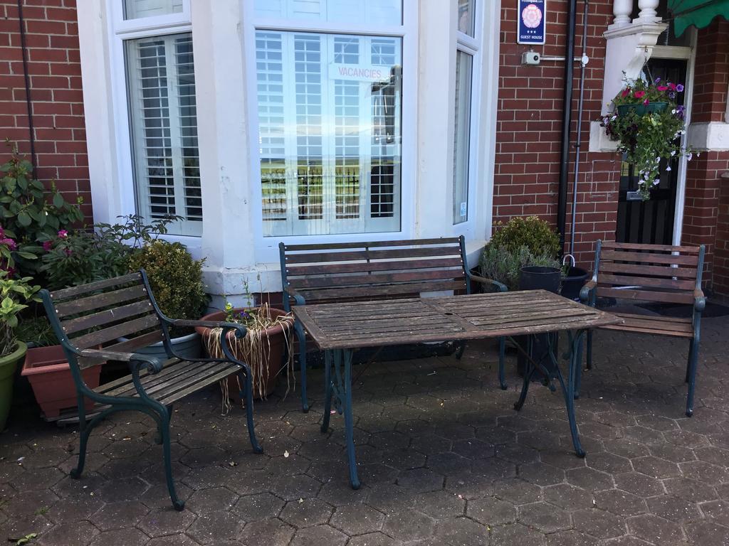 Cara Guesthouse Whitley Bay Dış mekan fotoğraf
